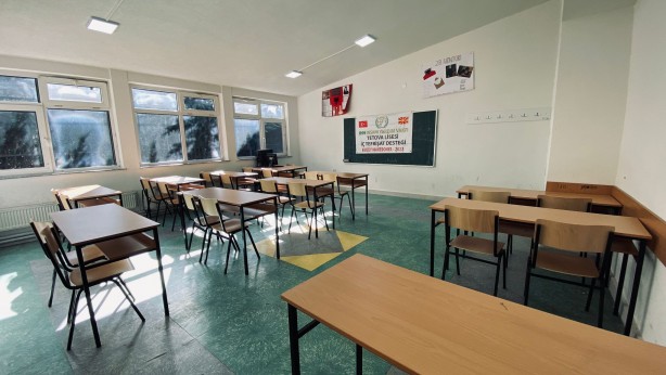 Foto - İHH’dan Kuzey Makedonya’ya yardım! Liselere tefrişat desteği sağlandı