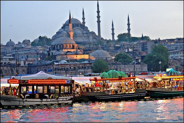 İhtarname gönderildi: İmamoğlu Eminönü'ndeki balıkçılara da el attı!