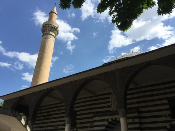 Foto - İhtişamıyla göz dolduruyor: İskender Paşa Camii