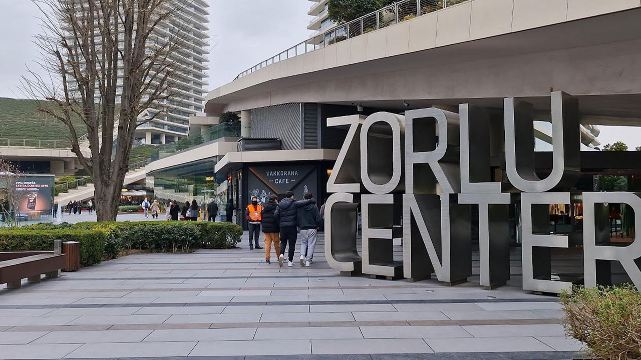 Foto - İki bin kişiyi işten çıkarmaya hazırlanan Zorlu Holding Türkiye'ye ilan etti: Satmıyoruz