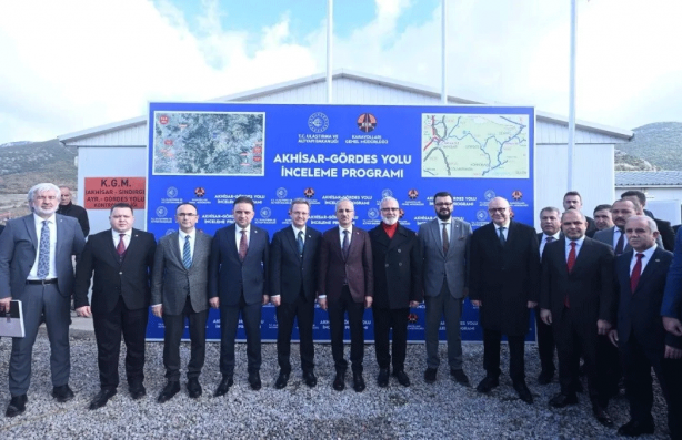 Foto - İki büyükşehir arası 3,5 saate düşüyor: Ulaşımda büyük kolaylık! 