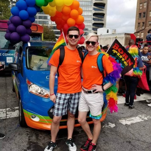 Foto - İki çocuğu evlatlık alıp yıllarca tecavüz ettiler! LGBT sapkınlarının mide bulandıran hikayesi