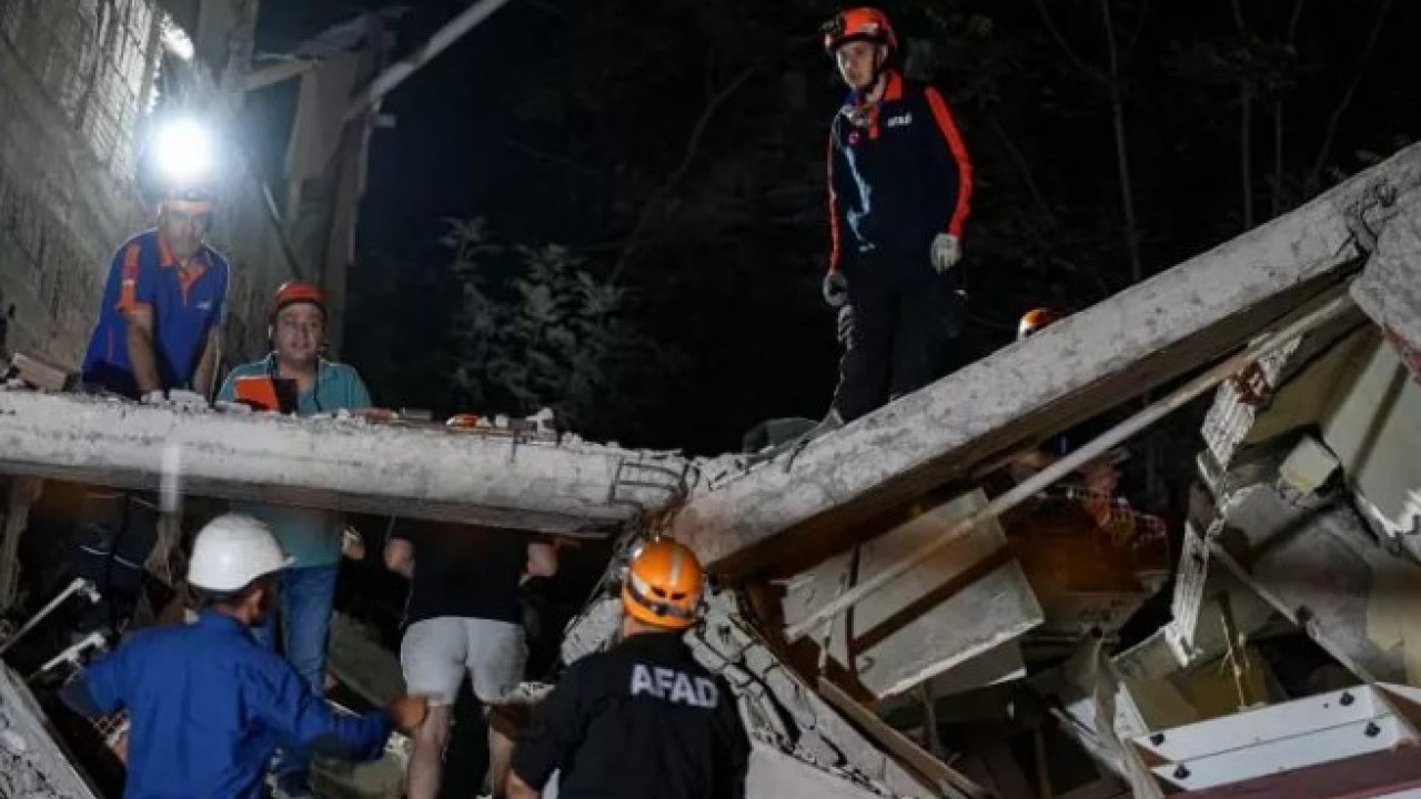Foto - İki depremi nokta atışı bilmişti: Yeni depremin olacağı yeri açıkladı!