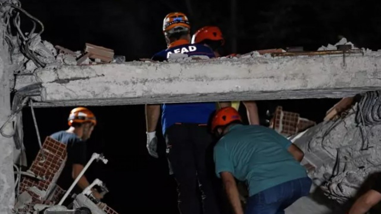 Foto - İki depremi nokta atışı bilmişti: Yeni depremin olacağı yeri açıkladı!