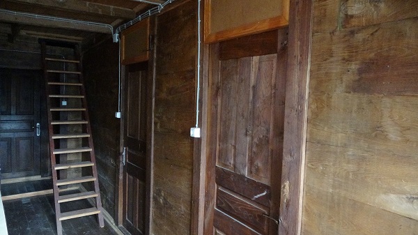 Foto - İki ev arası ilginç geçit! Arazi sıkıntısına Karadeniz usulü çözüm