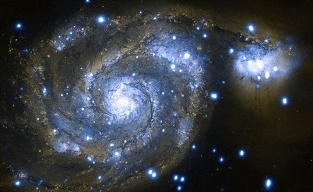 Foto - İki galaksinin birleşme anı kaydedildi