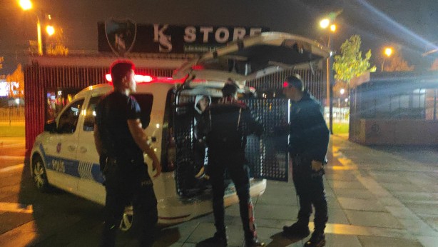 İki grup arasında 'ne bakıyorsun' kavgası! 6 gözaltı