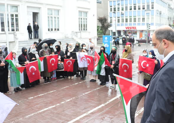 Foto - İki ilde Filistinli şehitler için gıyabi cenaze namazı kılındı