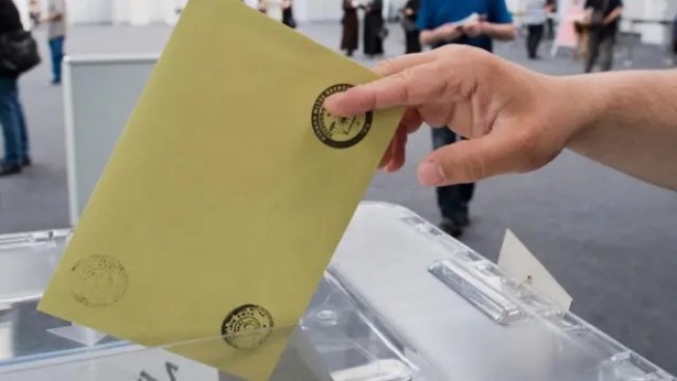 Foto - İki kişinin yaşadığı o mahallede seçime hile karıştı!