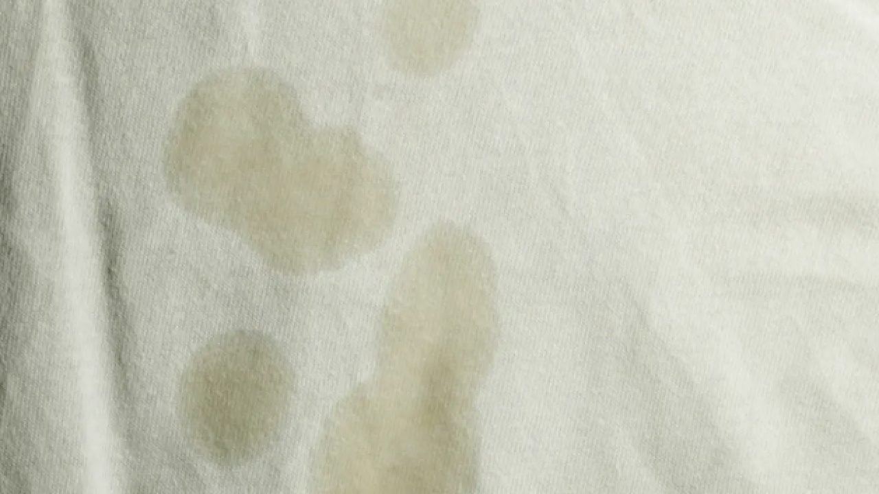 Foto - İki malzeme inatçı yağ lekelerini çıkarmaya yetiyor: 10 dakika beklemeniz yeterli!