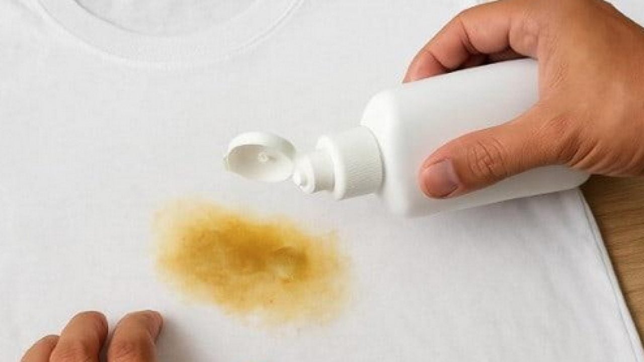 Foto - İki malzeme inatçı yağ lekelerini çıkarmaya yetiyor: 10 dakika beklemeniz yeterli!