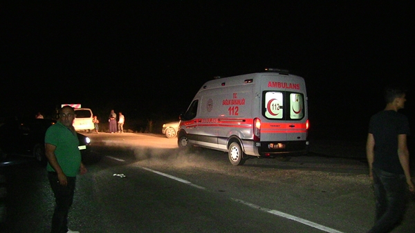 Foto - İki otomobil birbirine girdi: Çok sayıda yaralı var