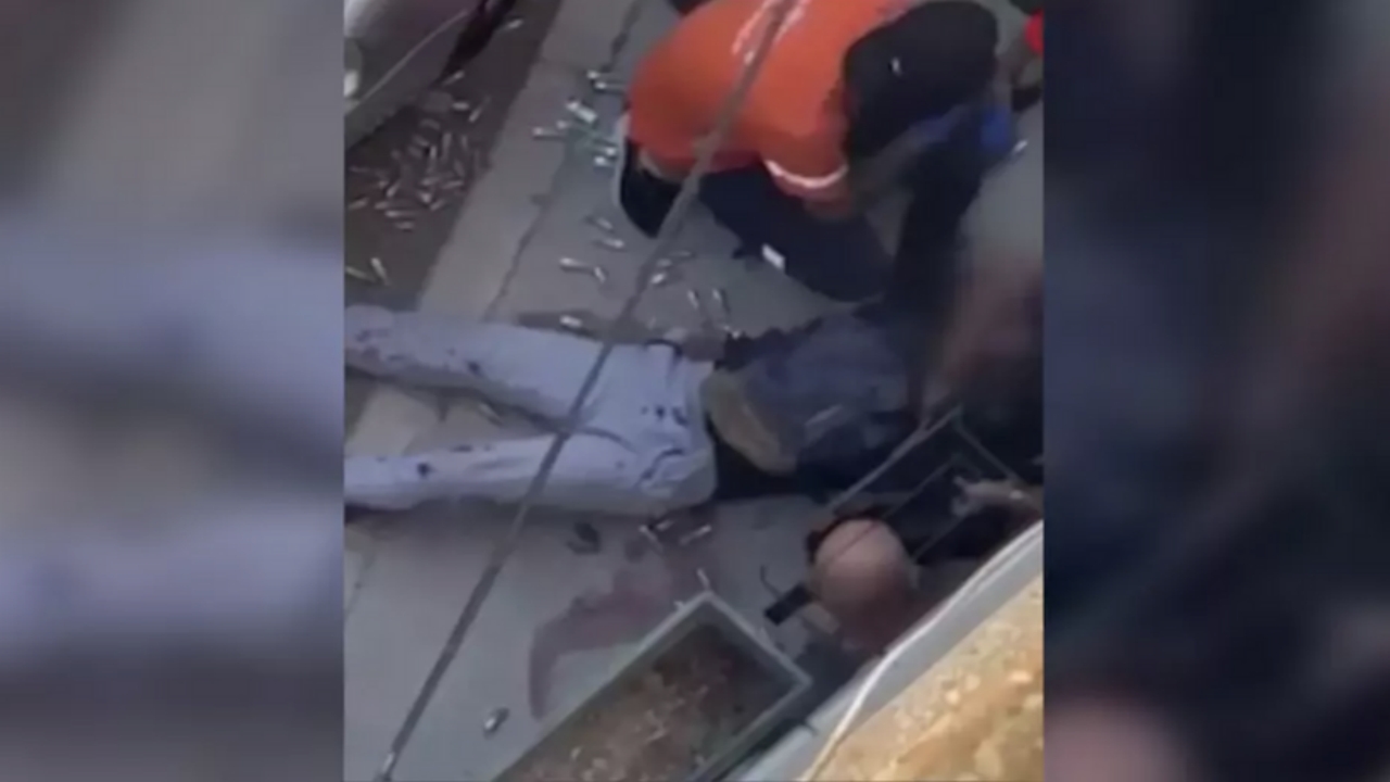 Foto - İki polisimizi şehit eden 16 yaşındaki hainin evinden çıkanlar şoke etti 