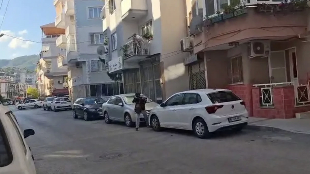 Foto - İki polisimizi şehit eden 16 yaşındaki hainin evinden çıkanlar şoke etti 