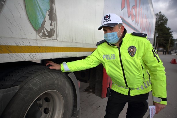 Foto - İki şehirde 'zorunlu kış lastiği' uygulaması