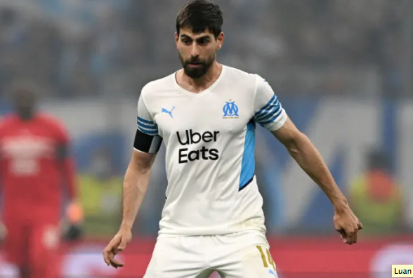 Foto - İki Türk futbolcuları kadrosuna katarak gizlice harekete geçti! Çalışmaları başladı