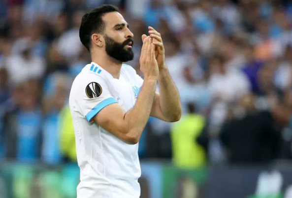 Foto - İki Türk futbolcuları kadrosuna katarak gizlice harekete geçti! Çalışmaları başladı