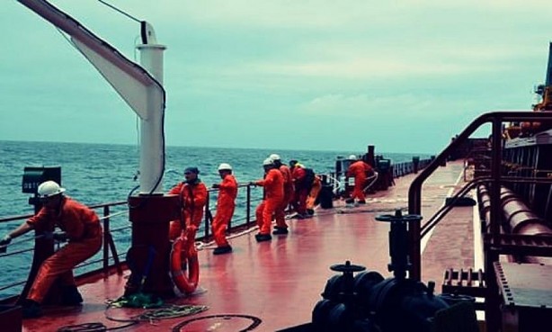 Foto - İki ülke arasında ‘gölge savaşı’ başladı! Gemiye 'tanımlanamayan silahla' saldırı