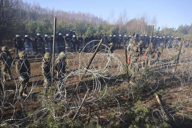 Foto - İki ülke arasında savaş kapıda! Karadeniz üzerinden sınırlarına yaklaştı! 21 dakikada vurabilir… 