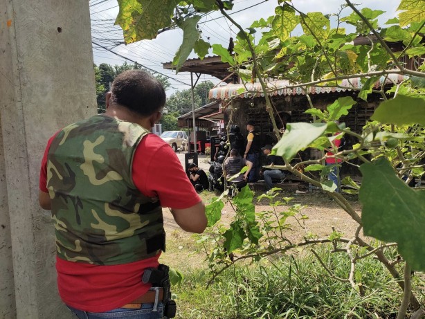 Foto - İki ülke sınırında hareketli dakikalar! Polisler askere ateş açtı