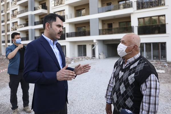 Foto - İki yıl önce sitem ettiği yerde bu kez Bakan Murat Kurum'a teşekkür etti
