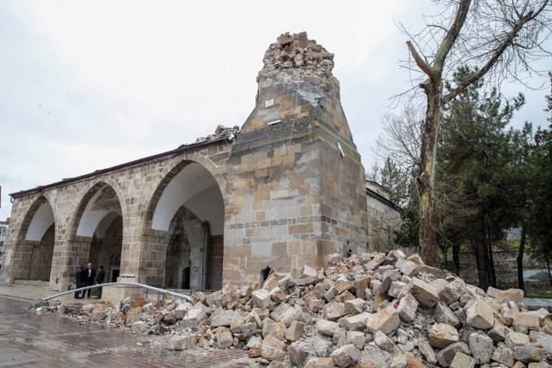 Foto - İkinci depremin merkez üssünde 19 cami hasar gördü
