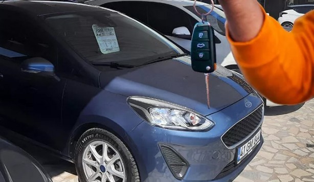İkinci el araba ve fiyatlar ile ilgili son dakika açıklaması! Yüzde 50 düştü, 15 Ağustos'tan itibaren...