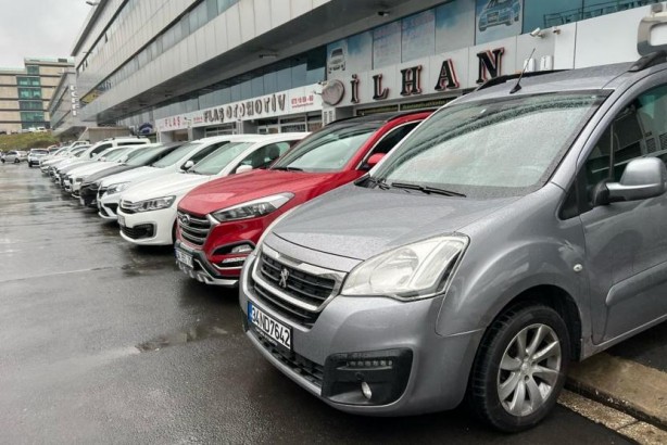 Foto - İkinci el araç alacaklara 'fiyat' uyarısı! Daha fazla düşecek mi?