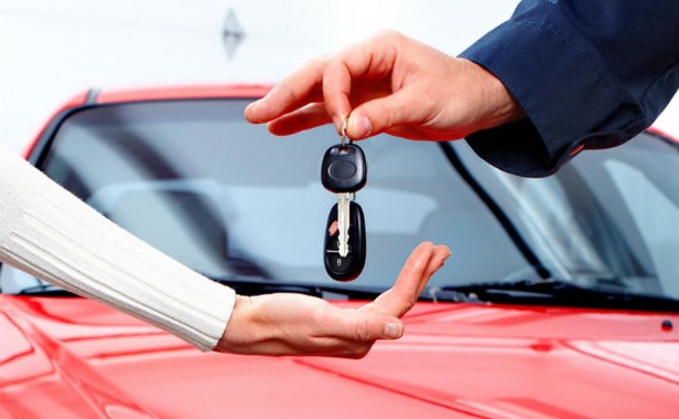 Foto - İkinci el araç almayı düşünenler dikkat! Uzmanı uyardı! Fiyatlarda keskin düşüş var ama 2024’te...