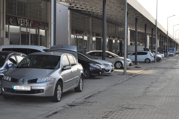 İkinci el araç fiyatları düştü ama...