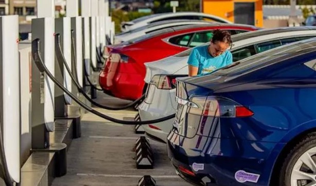 Foto - İkinci el elektrikli otomobil almak mantıklı mı?