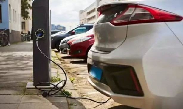 Foto - İkinci el elektrikli otomobil almak mantıklı mı?