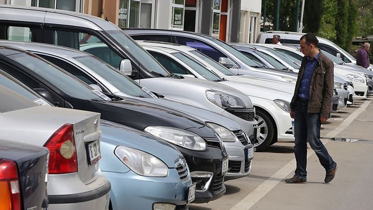 İkinci el otomobil pazarı hız kazandı! Yatırım değil, ihtiyaç odaklı alım dönemi başladı