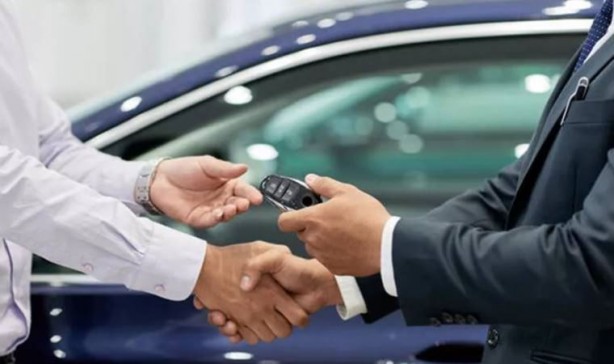 İkinci el otomobilde her şey tersine döndü! Vurguna neşter vuran hamleler