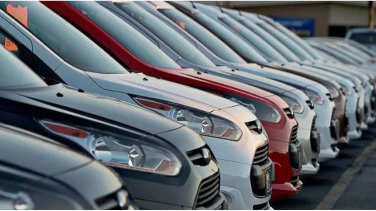 Foto - İkinci el parasına sıfır otomobiller! Fiyatları gören, soluğu bayide alıyor