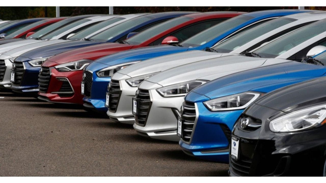 Foto - İkinci el parasına sıfır otomobiller! Fiyatları gören, soluğu bayide alıyor