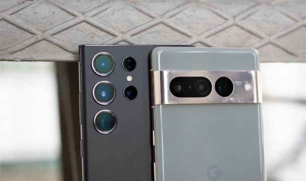 Foto - İkinci el telefonda en az değer kaybeden marka