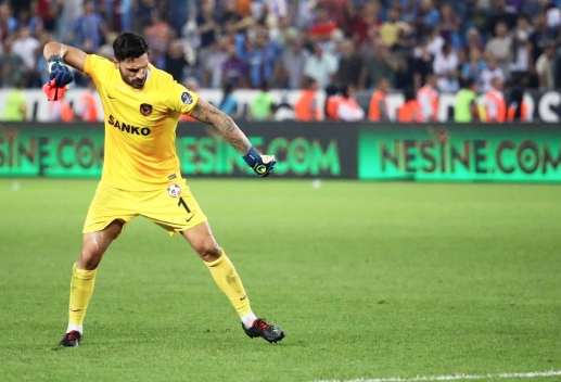 Foto - İkinci kez şaşırmaya hazır olun! Yerli Muslera bulundu bile... Eski Beşiktaşlı geliyor!