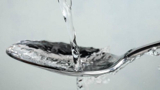 Foto - İkiye bölüp üzerine tuz dökün! Ne tel ne de sünger gerekli, pas lekeleri su gibi akıyor