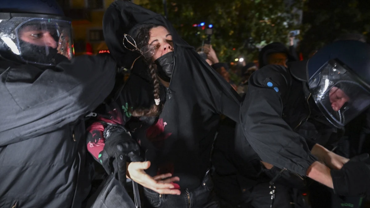 Foto - İkiyüzlü soykırım ortakları! 