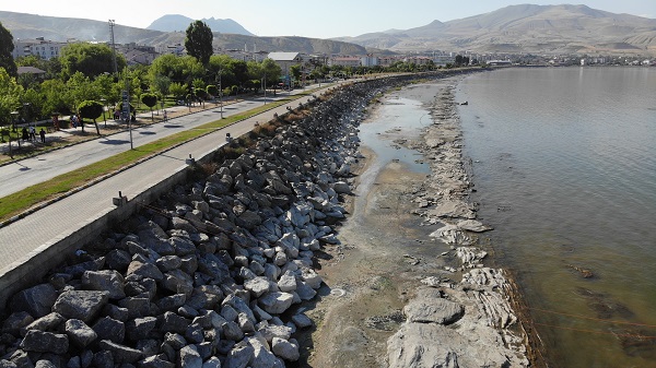 Foto - İklim değişikliği bu hale getirdi! Van Gölü'ne nazar değdi