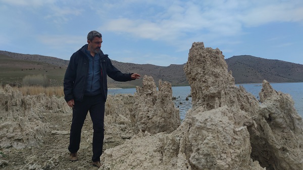 Foto - İklim değişikliği can sıkıyor! Sular çekildi ortaya bu manzara çıktı