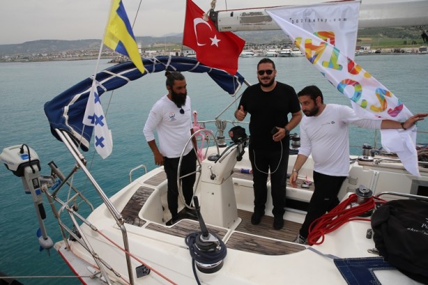 Foto - Yelken açan denizciler davul zurna eşliğinde Hatay'a ulaştı