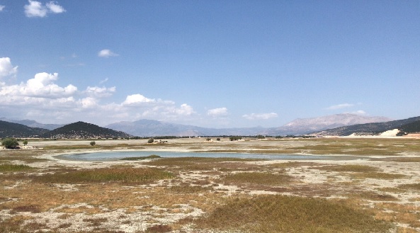 Foto - İklim krizi büyüyor! O gölden geriye birkaç su öbeği kaldı
