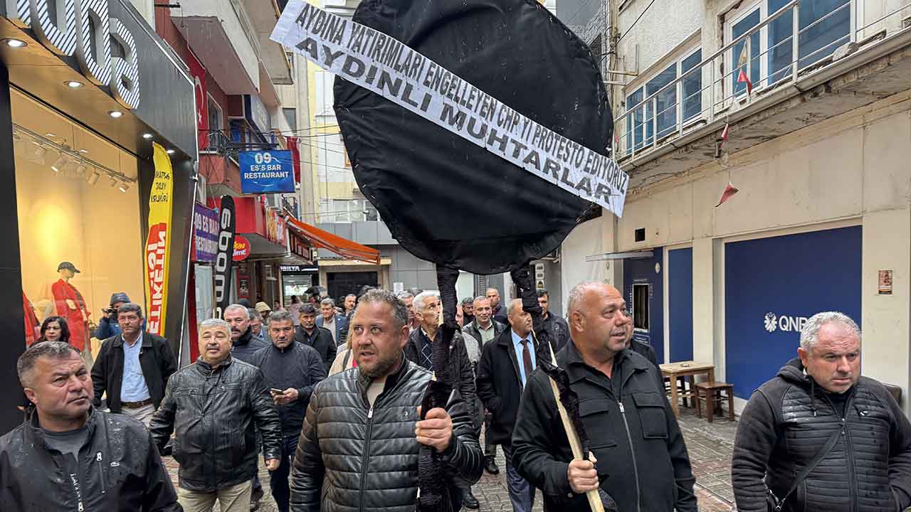 İl başkanlığına çelenk bırakıldı! Şehrin kalkınmasına CHP takozluğu