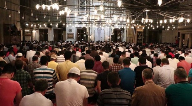 Foto - İl il bayram namazı saatleri