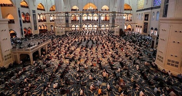 Foto - İl il bayram namazı saatleri...