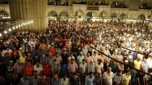 Foto - İl il bayram namazı saatleri