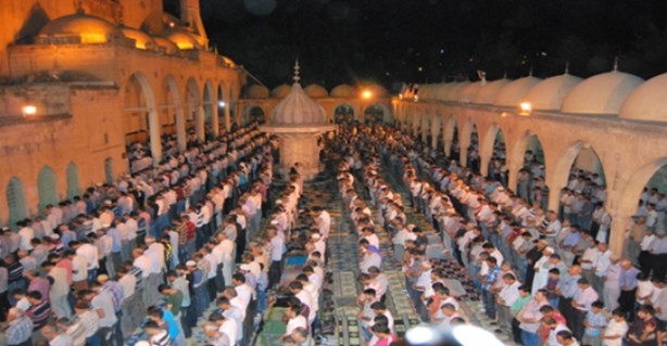 Foto - İl il bayram namazı saatleri