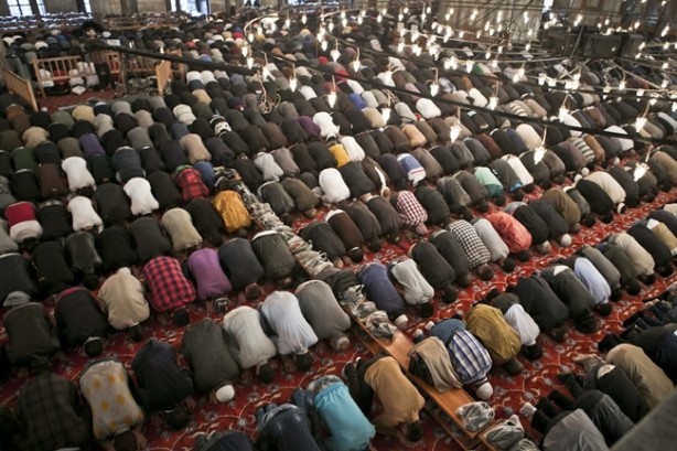 Foto - İl il bayram namazı saatleri